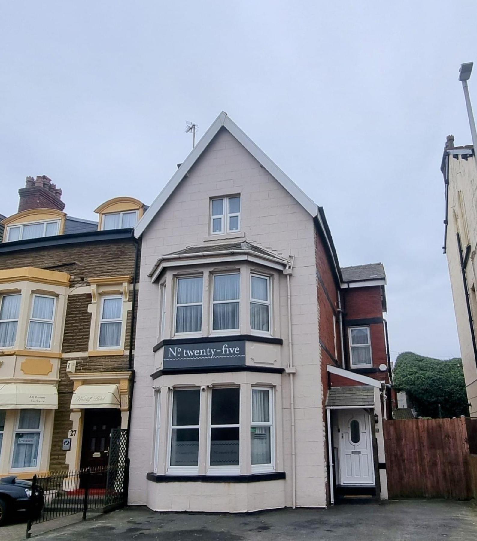 Number Twenty Five Blackpool Exterior foto